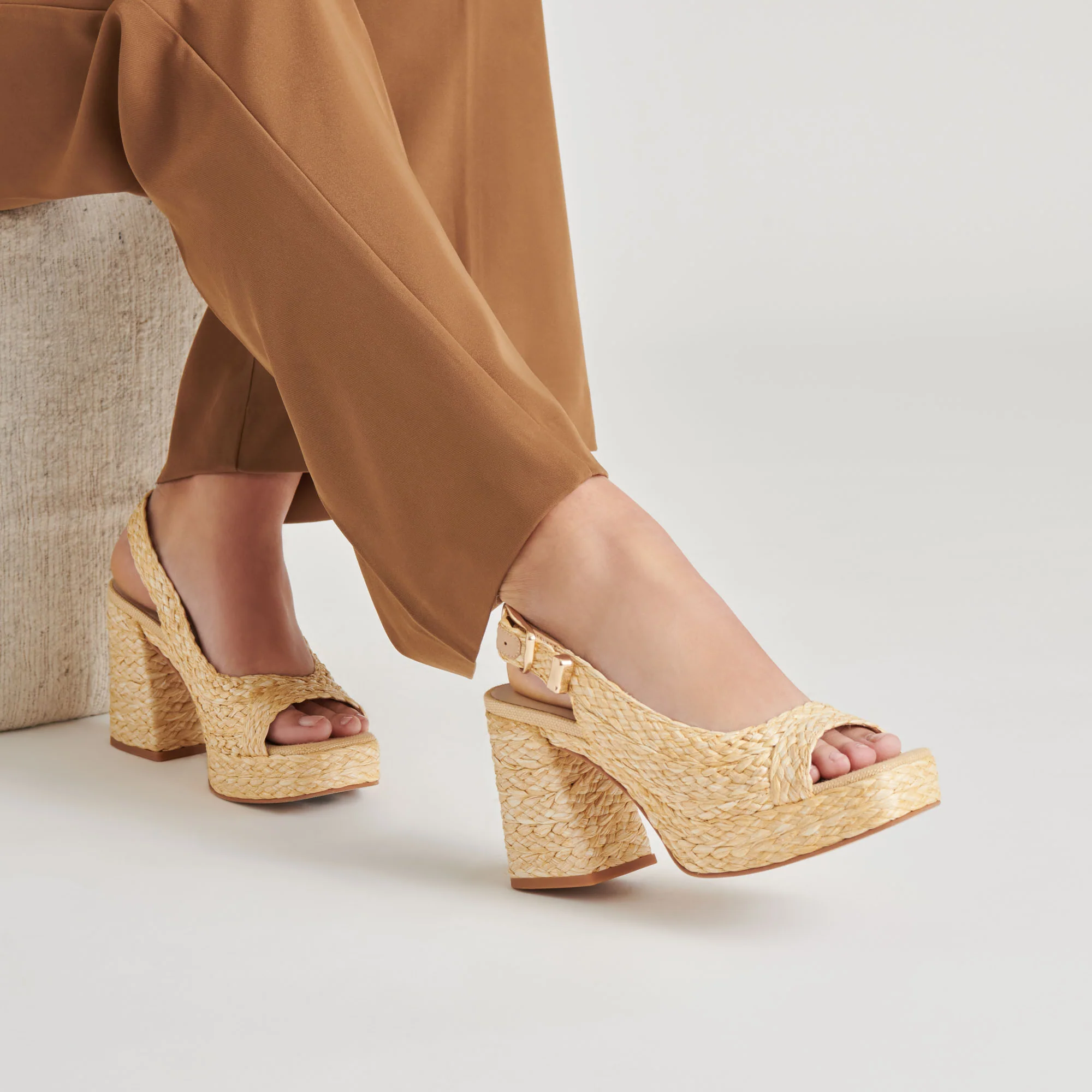 FLORES HEELS NATURAL RAFFIA 15 FLORES HEELS NATURAL RAFFIA