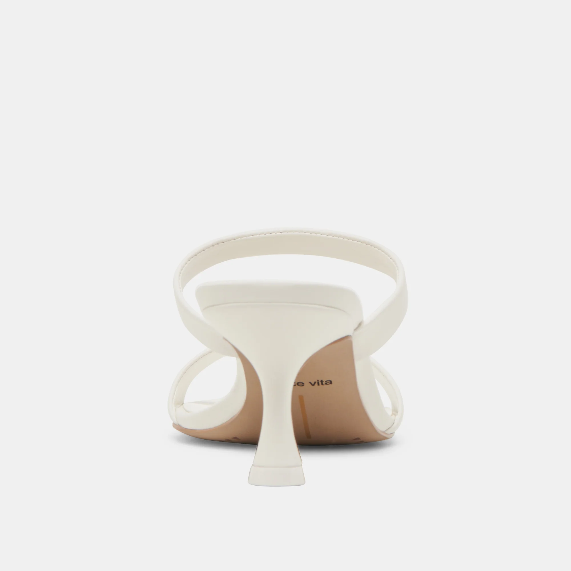 GENORA WIDE HEELS WHITE LEATHER 16 GENORA WIDE HEELS WHITE LEATHER