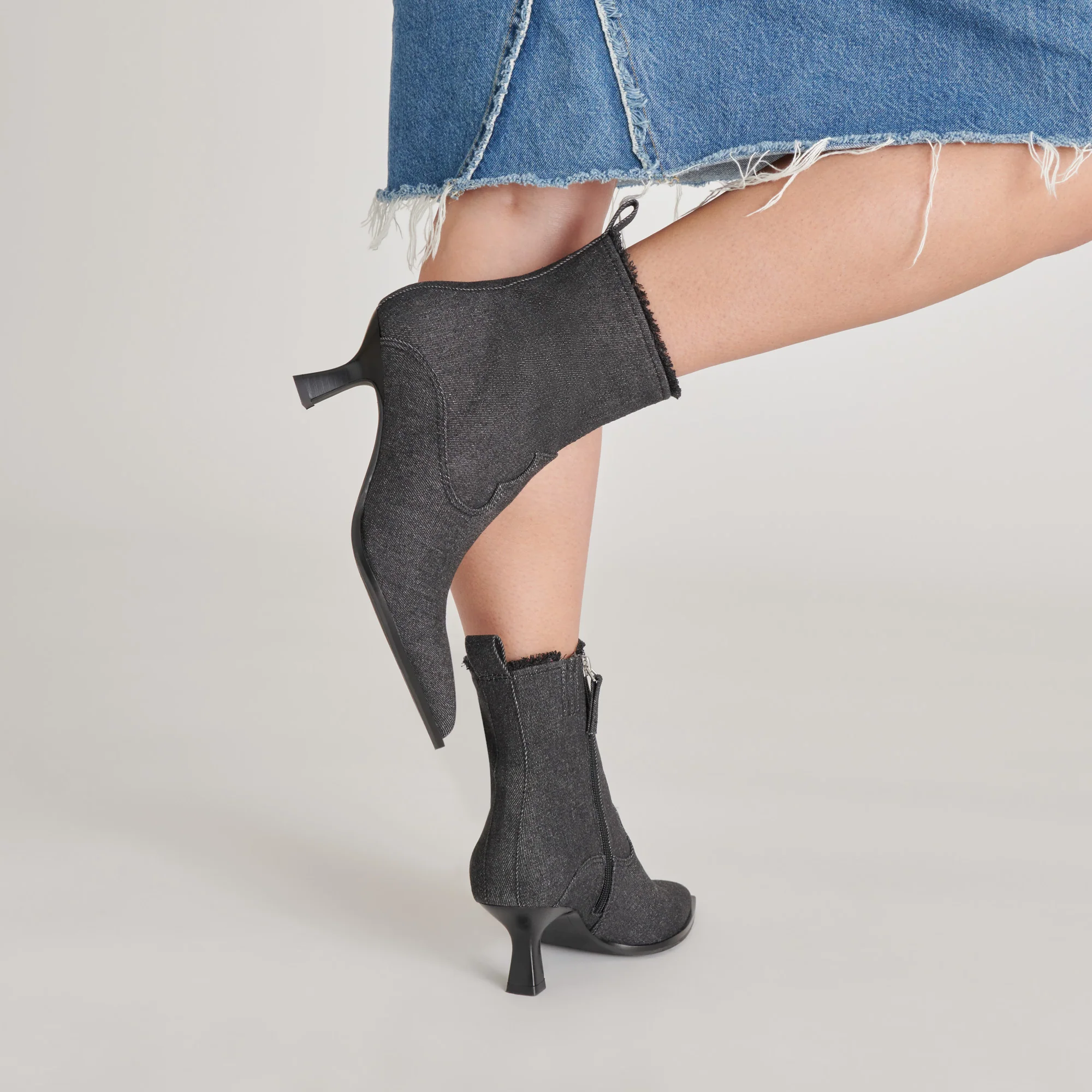 AUSTIN BOOTS CARBON DENIM 24 AUSTIN BOOTS CARBON DENIM