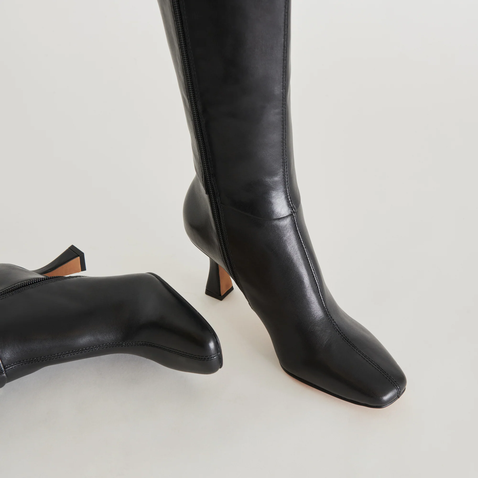 GYRA EXTRA WIDE CALF BOOTS BLACK LEATHER 32 GYRA EXTRA WIDE CALF BOOTS BLACK LEATHER